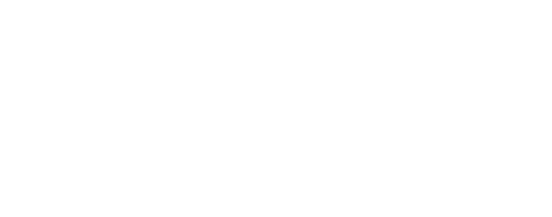 Nach 350 Kilometern erreichen wir Panchgani. Es geht über Autobahnen und kleinere Verbindungsstraßen, zuletzt durch die Bergwelt der Western Ghatts. Wir haben riesiges Glück! Unterwegs verdunkelt sich immer wieder der Himmel. In der Sekunde, wo wir unsere Motoren vor dem Hotel abstellen, öffnet der Himmel so richtig seine Schleusen.